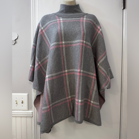 Max Studio Women’s Gray Plaid Poncho One Size - Cozy Turtleneck Cape Wrap - Picture 2 of 12